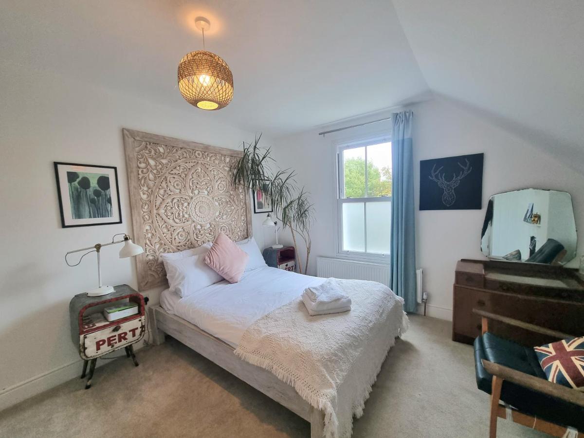 Stylish 2-bed Flat, Quick Access to London Sights