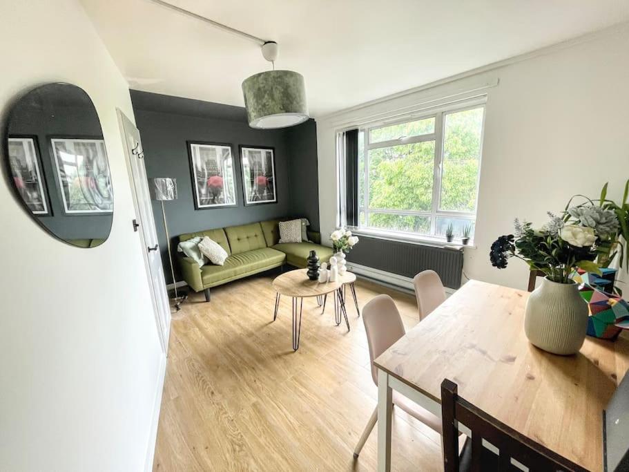 Stylish 2 bedroom flat in Angel Central Location