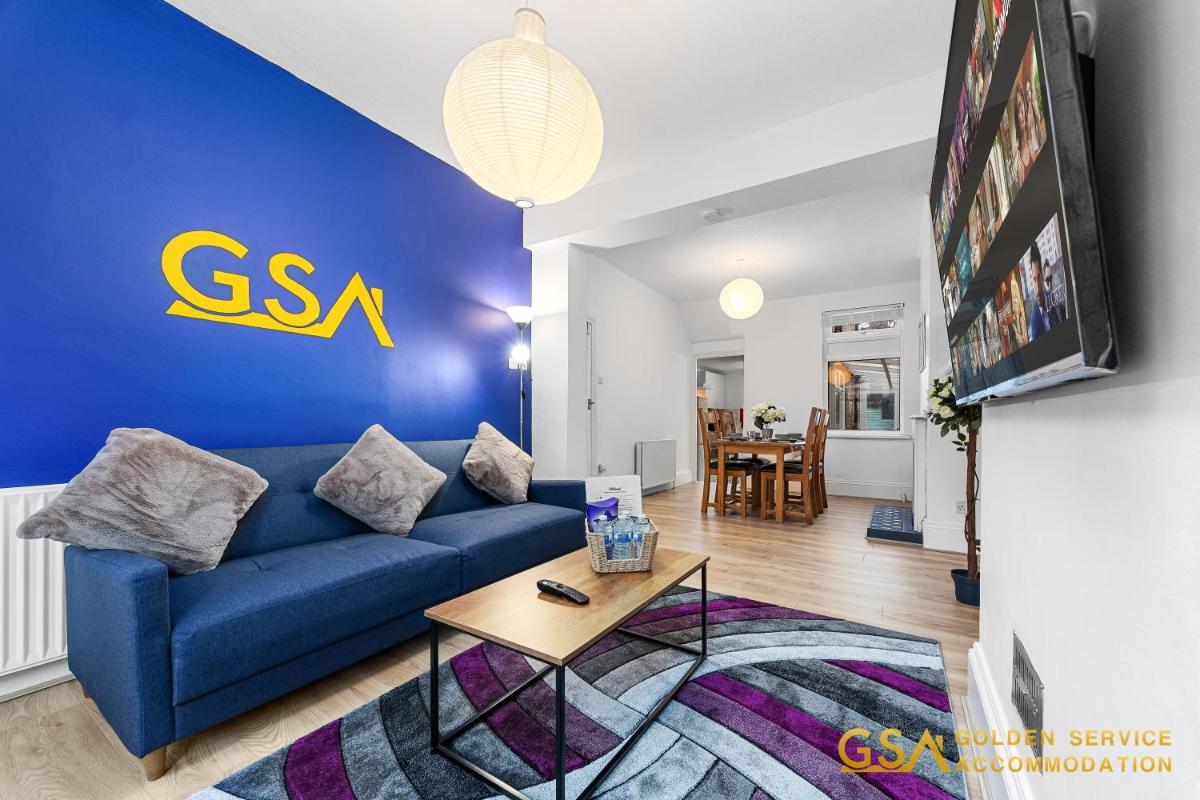 Stylist and Cosy 3 Bed House Leytonstone Sleeps 7