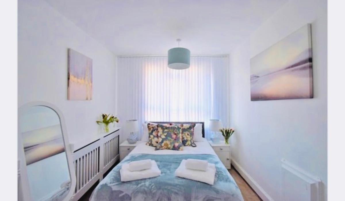 Super location 1min from metro 10min from Camden