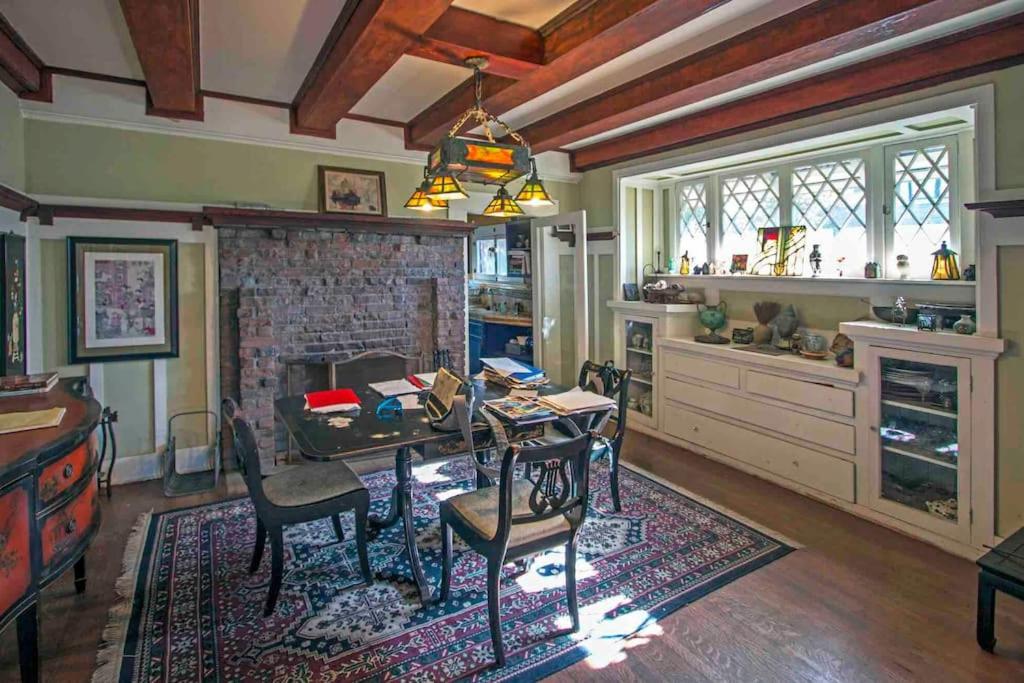 Artistic Craftsman Charm – DTLA-Pasadena-Hollywood