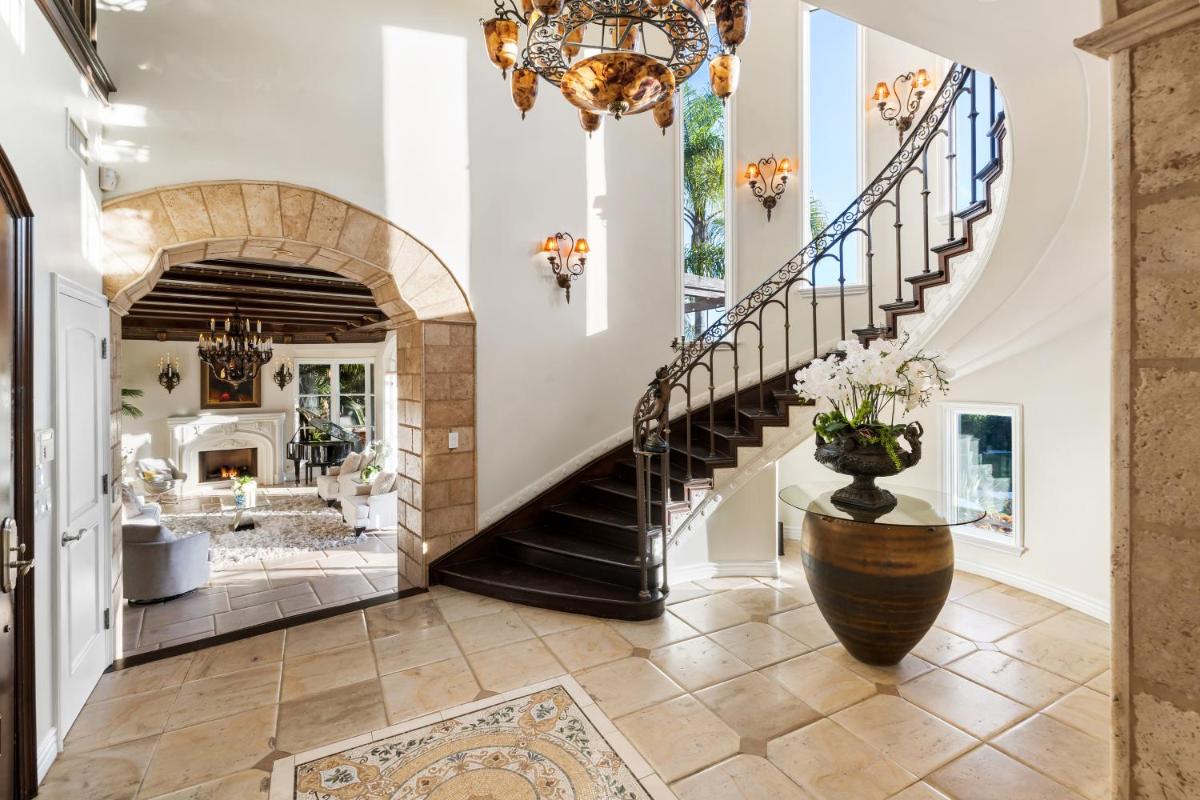 Image 4 of Bel Air Luxury Villa 6 bedrooms entire house Los Angeles