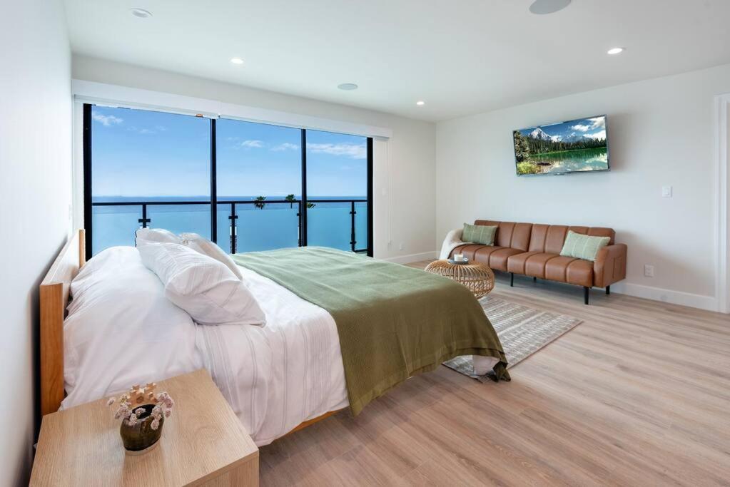 Coastal Paradise Suite Sleeps 3