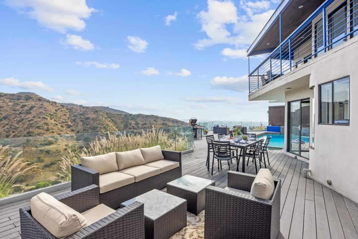 Hollywood Hills Infinity Villa