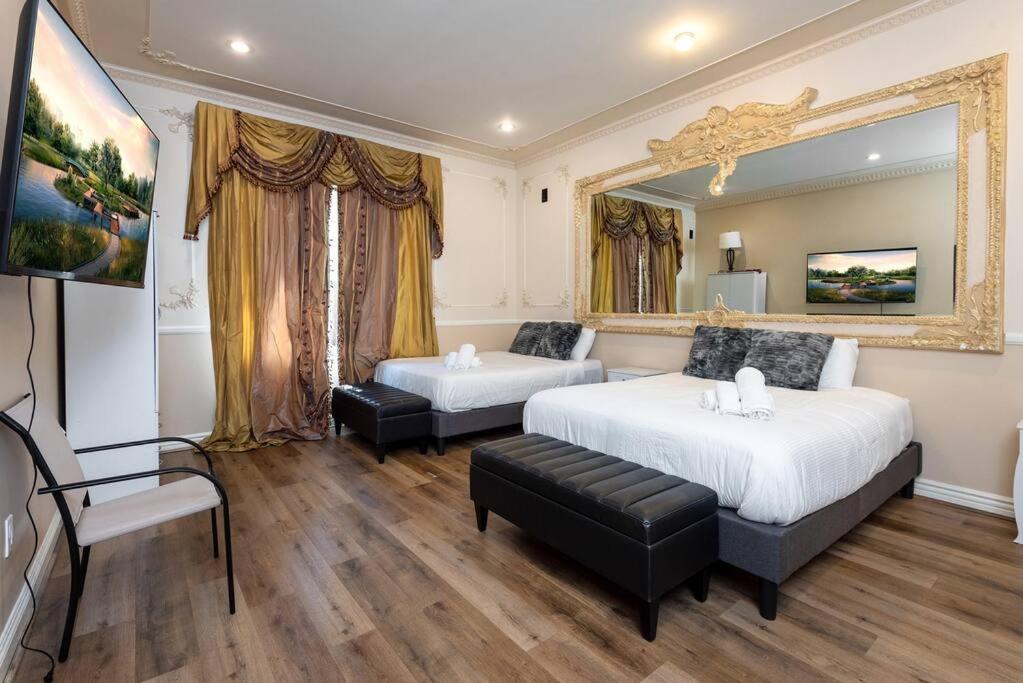 Lavish 2-bedroom Apartment in LA!