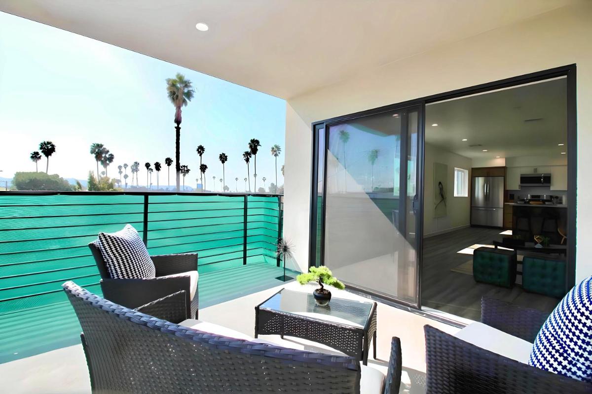 Los Angeles 3BR Villa Suites with Free Parking