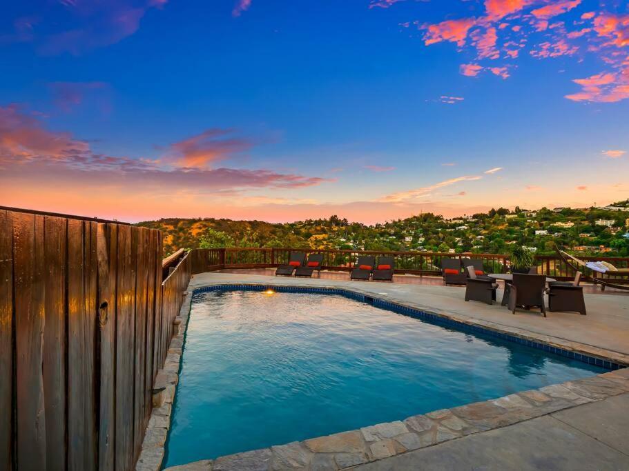 MULHOLLAND HILLS RETREAT W/BEST VIEWS IN LA