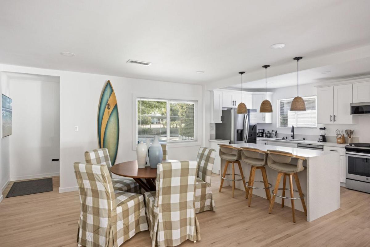 New Listing Culver City Modern Retreat 4 bed with Spa