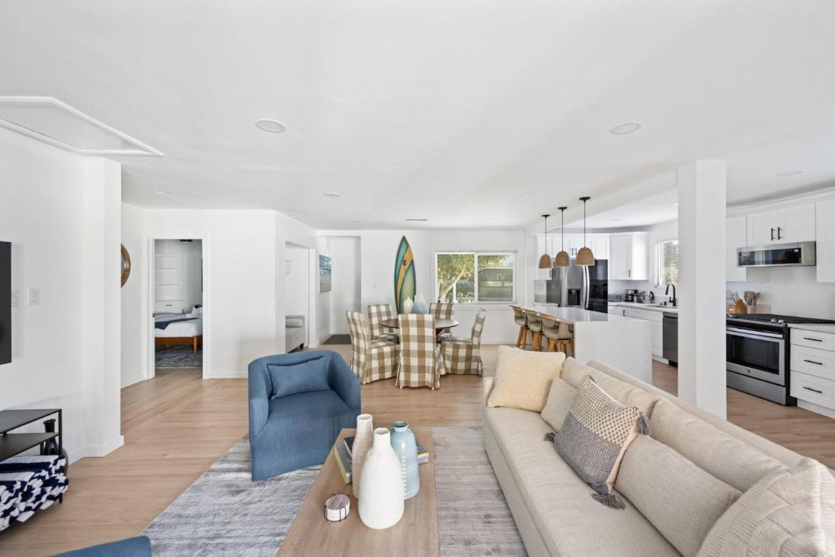 New Listing Culver City Modern Retreat 4 bed with Spa