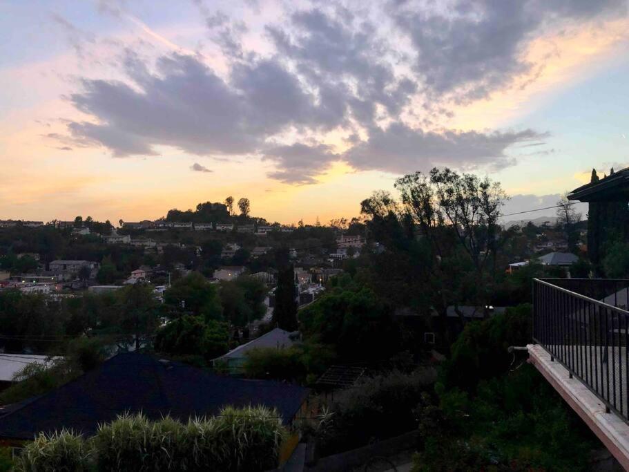 Silverlake and Echo Park – 6min to Downtown and Hollywood –