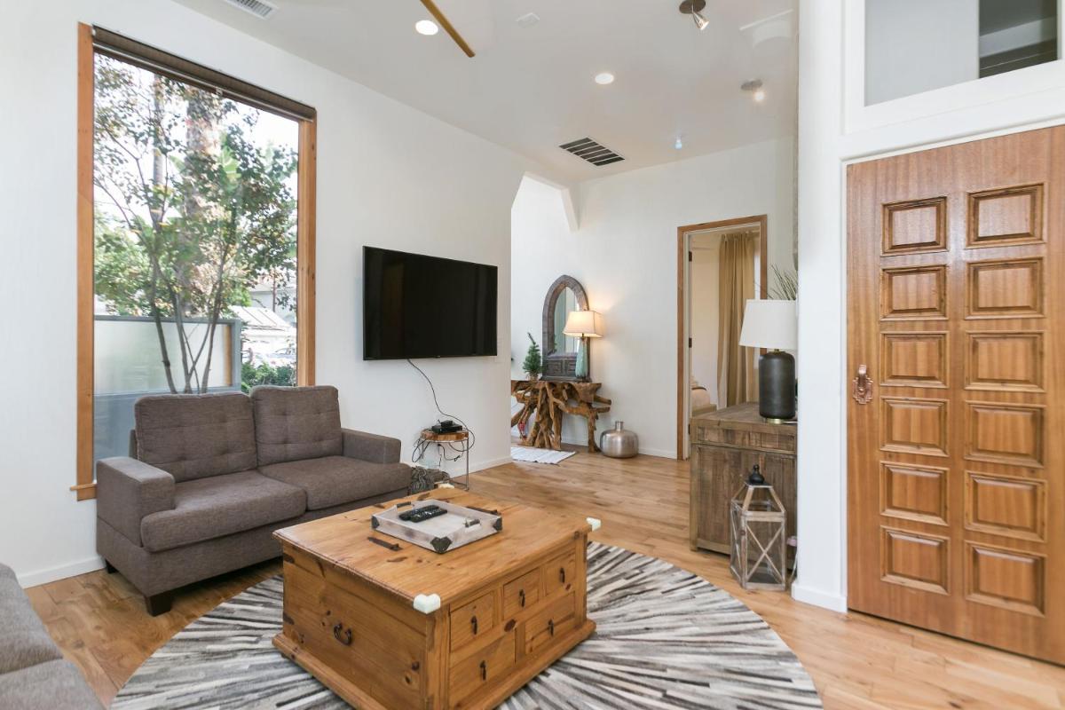 Image 5 of Stunning 2-Bedroom Home near Downtown Culver