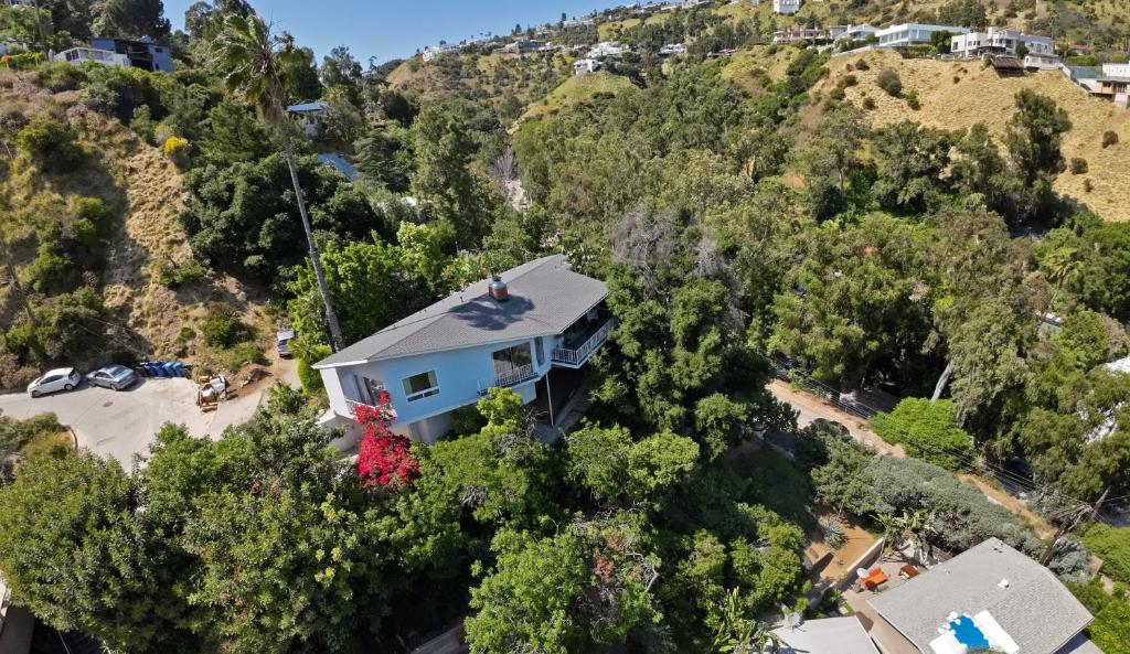 Stunning Hollywood Midcentury Modern-Views-Best Location!