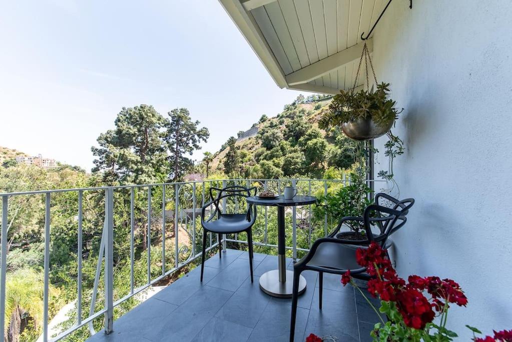 Stunning Hollywood Midcentury Modern-Views-Best Location!