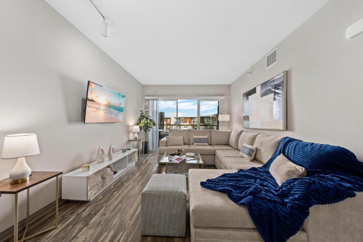 Venice Beach Lux Retreat Coastal Apartment Haven