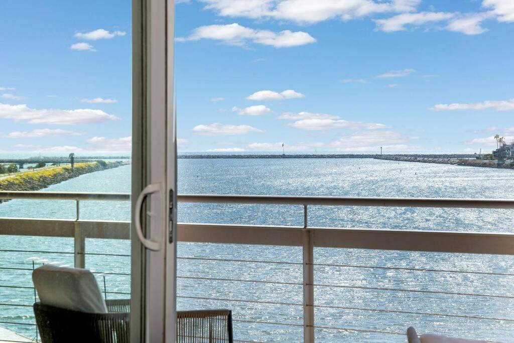 Waterfront Wonder 2BR/2BA! Spectacular Sunset View