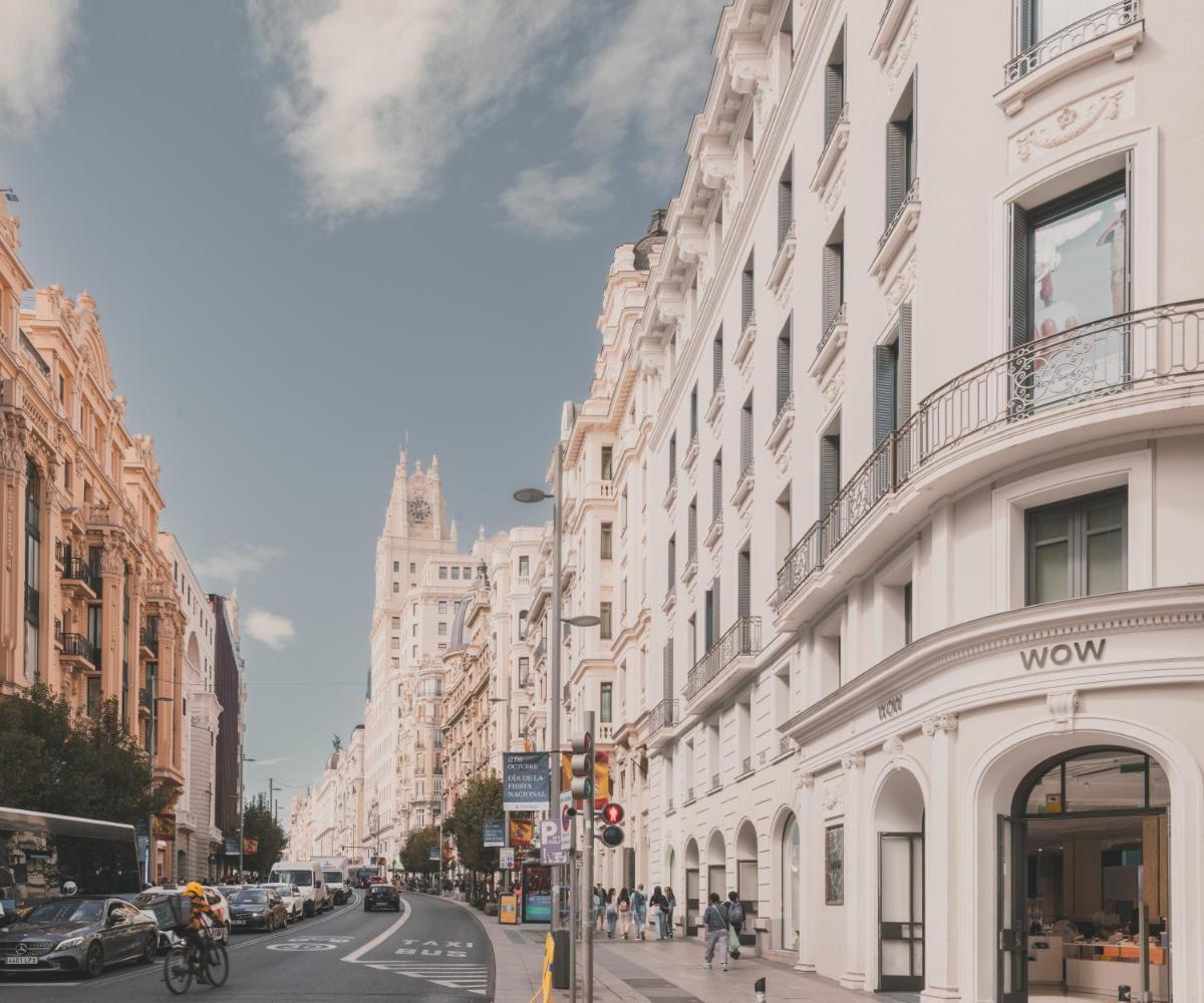 Amplio Piso de 7 habs, 4 baños sobre calle Gran Vía