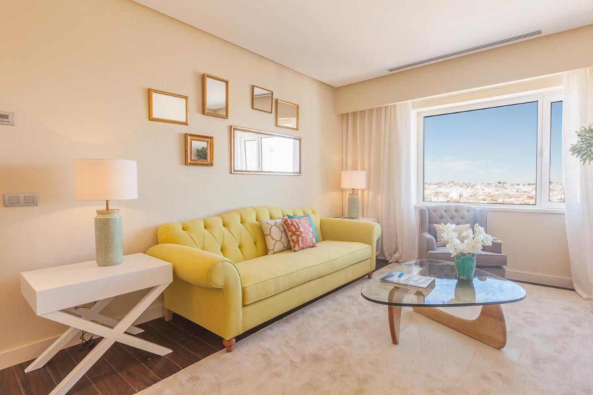 Homeclub Exclusive Flat at Madrid Tower