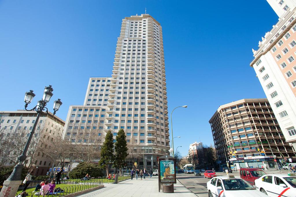 Homeclub Exclusive Flat at Madrid Tower