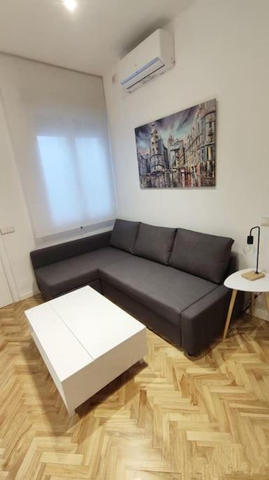 Lovely apartment in Madrid center (Chueca)