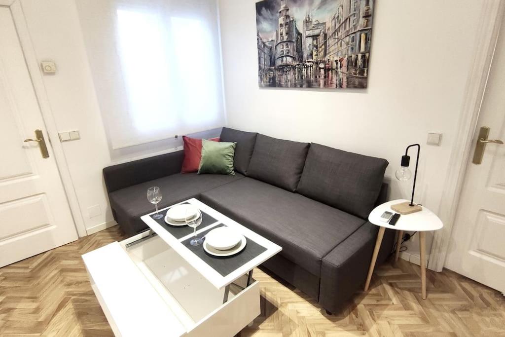 Lovely apartment in Madrid center (Chueca)