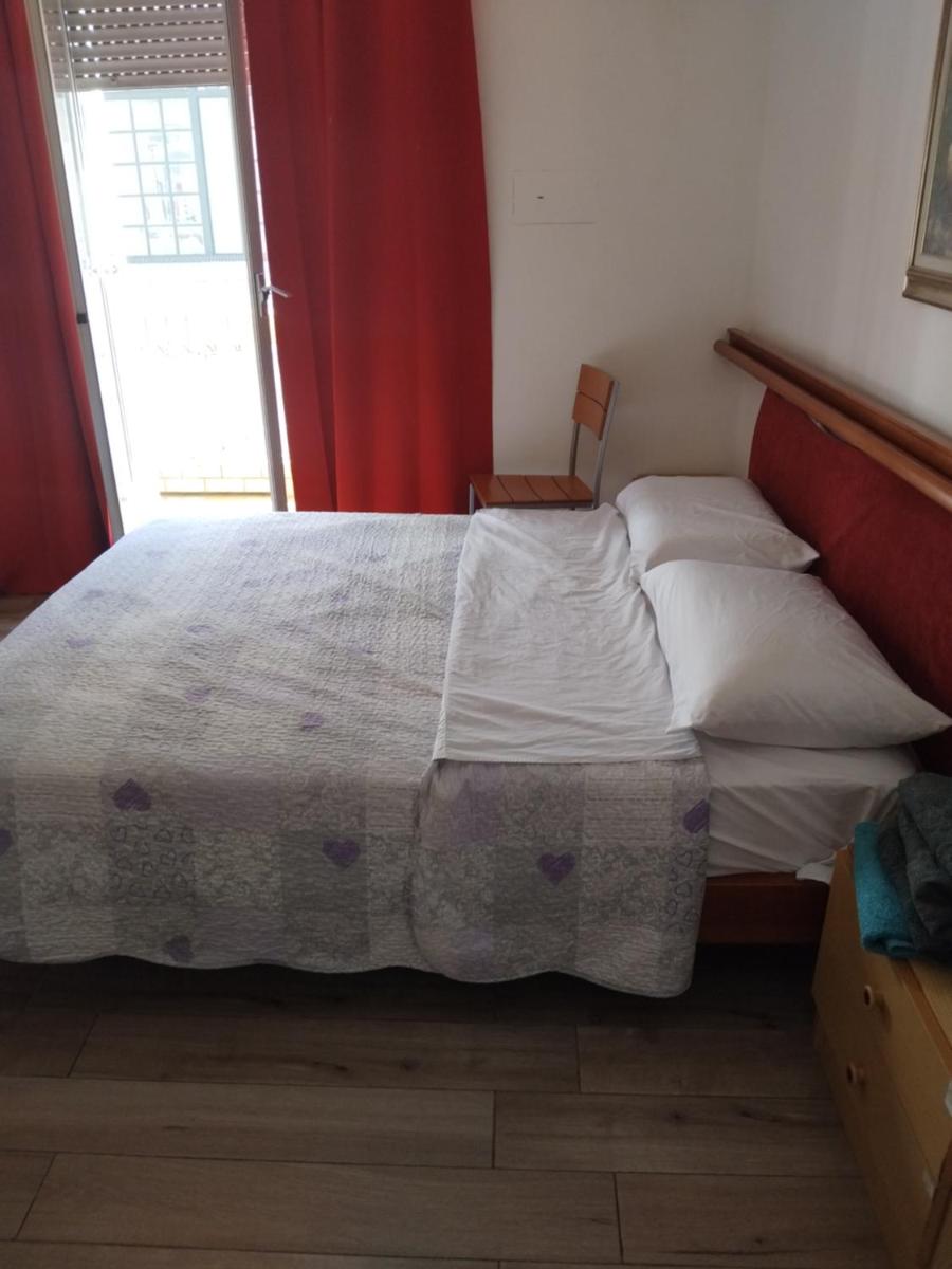 3 rooms station Central free parking