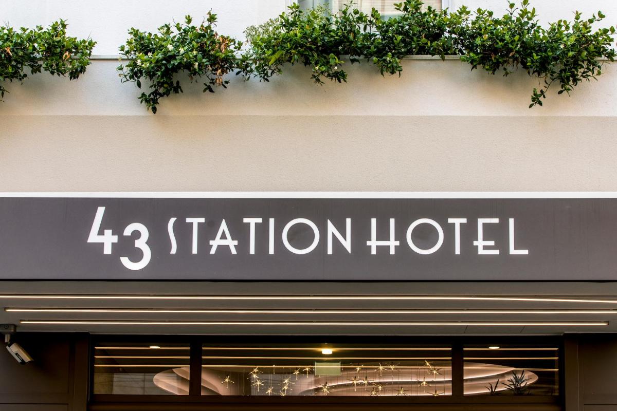 43 Station Hotel