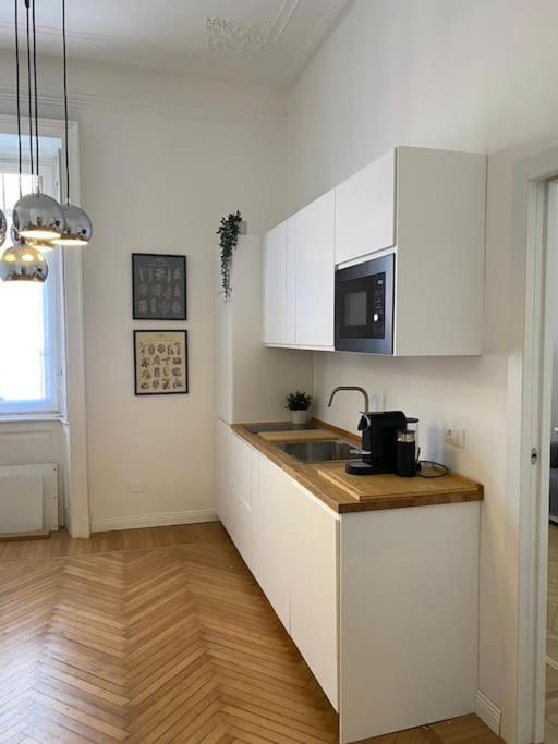 BnButler – Guercino, 8 – Renovated Design Apartment