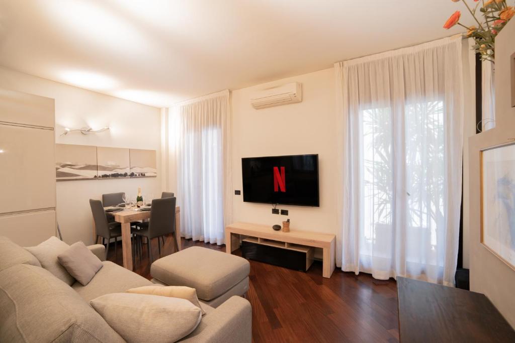 Brera-Centro, Stylish and Central New Apartment