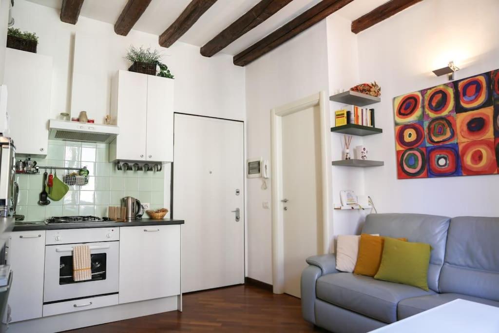 Cosy and Bright Flat in the heart of Porta Venezia