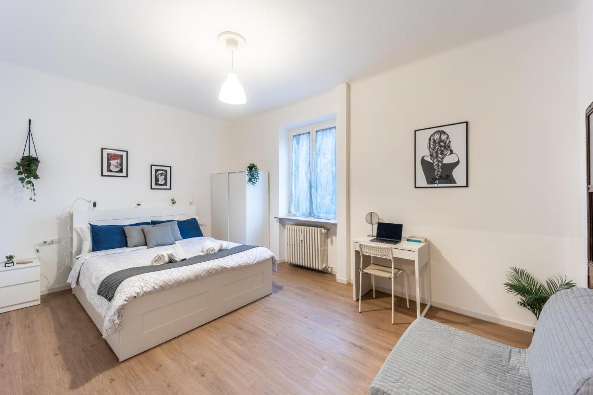 Cozy with WiFi & AC – Close to subway to Duomo