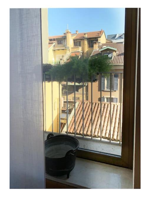 Elegant Apartment San Babila ,5 minutes from Duomo