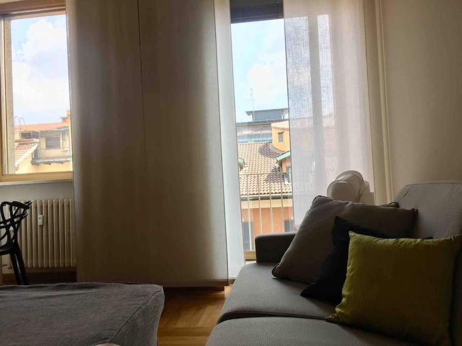 Elegant Apartment San Babila ,5 minutes from Duomo