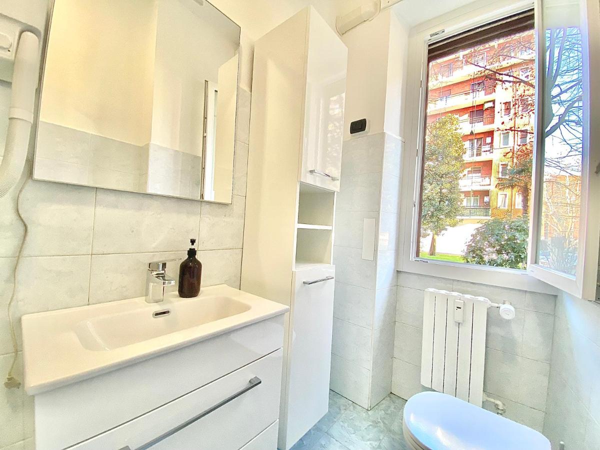 Famagosta Home, Navigli Style, accanto a Metropolitana, confortevole e spazioso