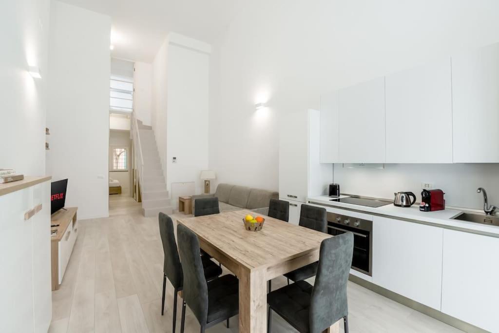 Free Parking – 1 Min Metro to Duomo – Loft Moderno