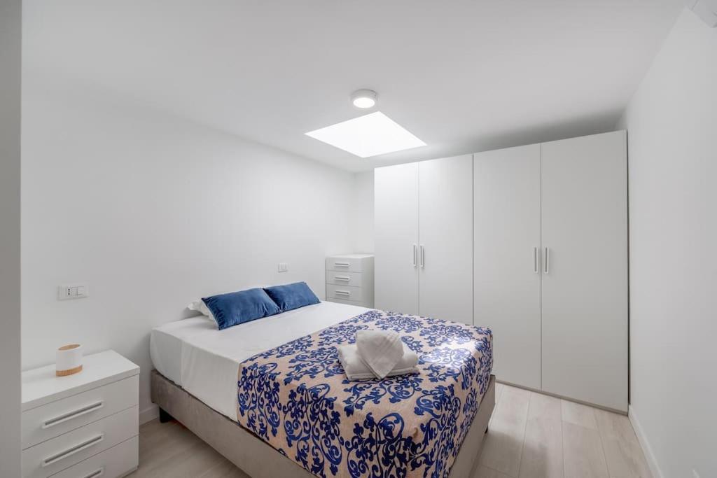 Free Parking – 1 Min Metro to Duomo – Loft Moderno