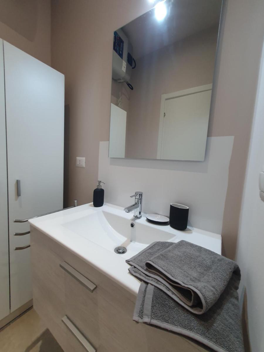 Gambara Metro Apartment Milano