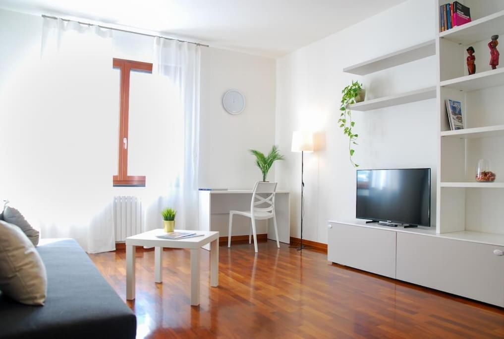 Home & Pet – Milano Trilocale Promenade Santa Giulia