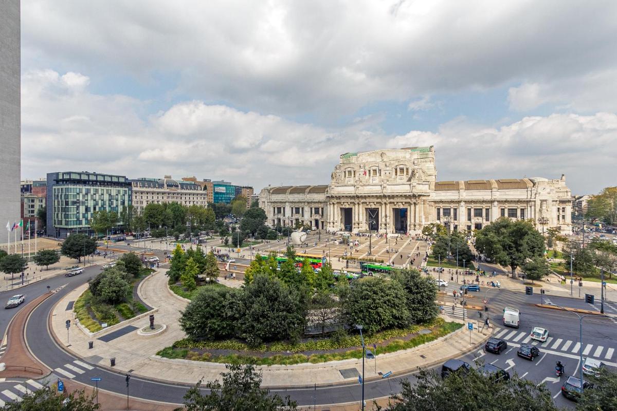 IM HOME – NAPO TORRIANI STAZIONE CENTRALE