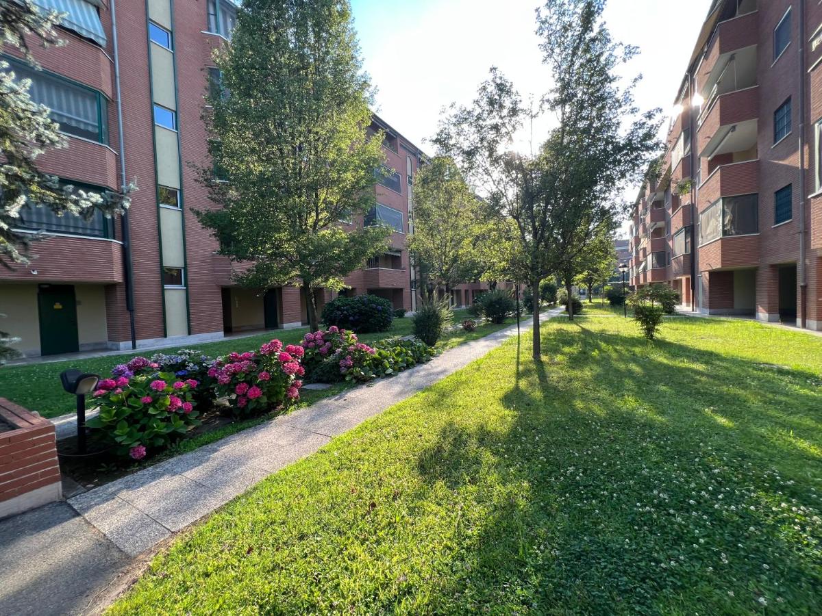 Milan very big Apartments with 2 balcony in Navigli District