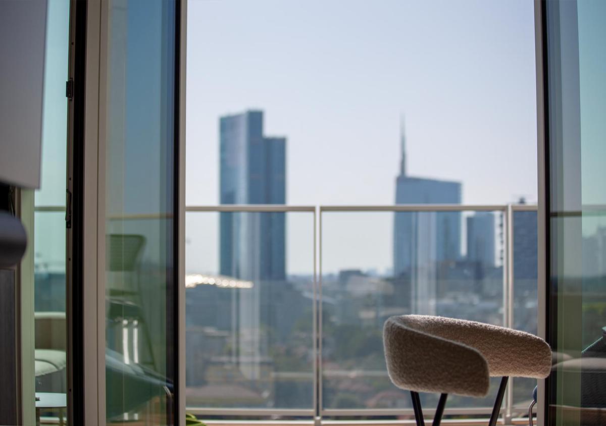 Modern flat 16th floor – Terrace with skyline view