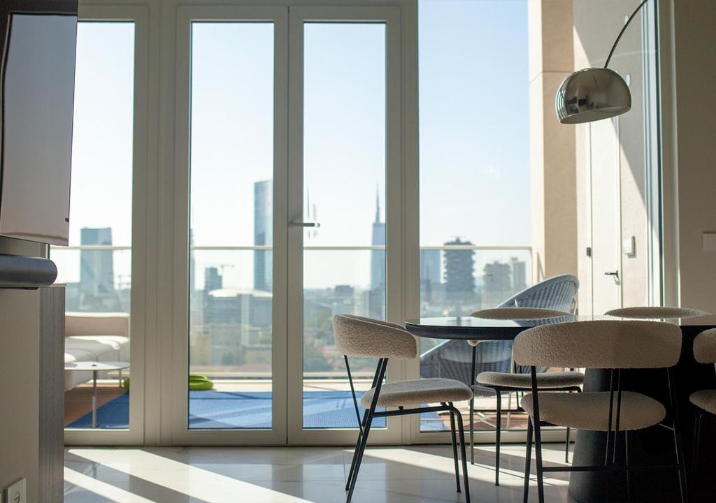 Modern flat 16th floor – Terrace with skyline view