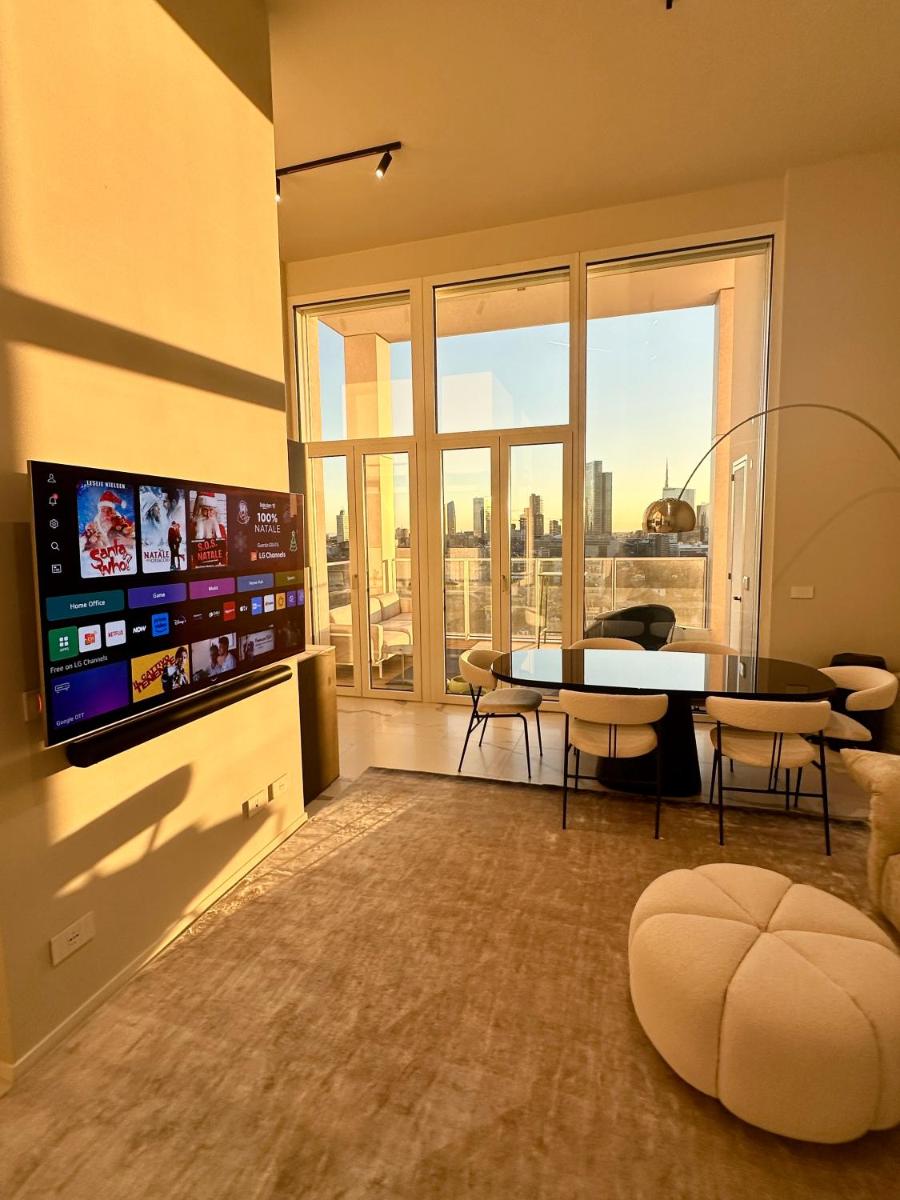 Modern flat 16th floor – Terrace with skyline view