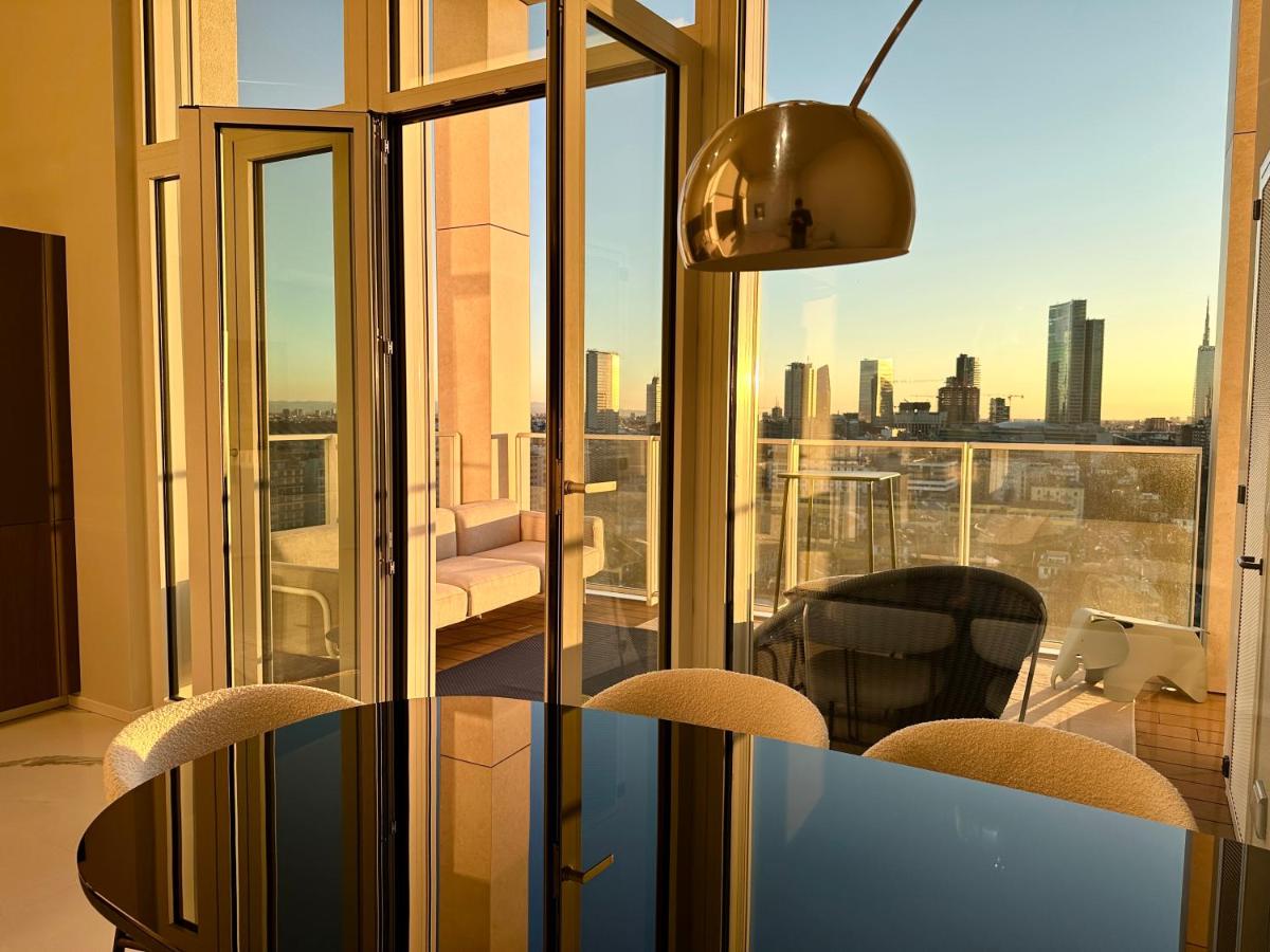 Modern flat 16th floor – Terrace with skyline view