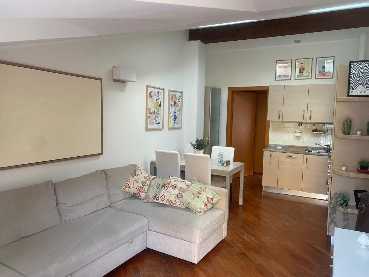 Perla di NoLo – Central Milan – Luxury Sleeps 4 Apartment