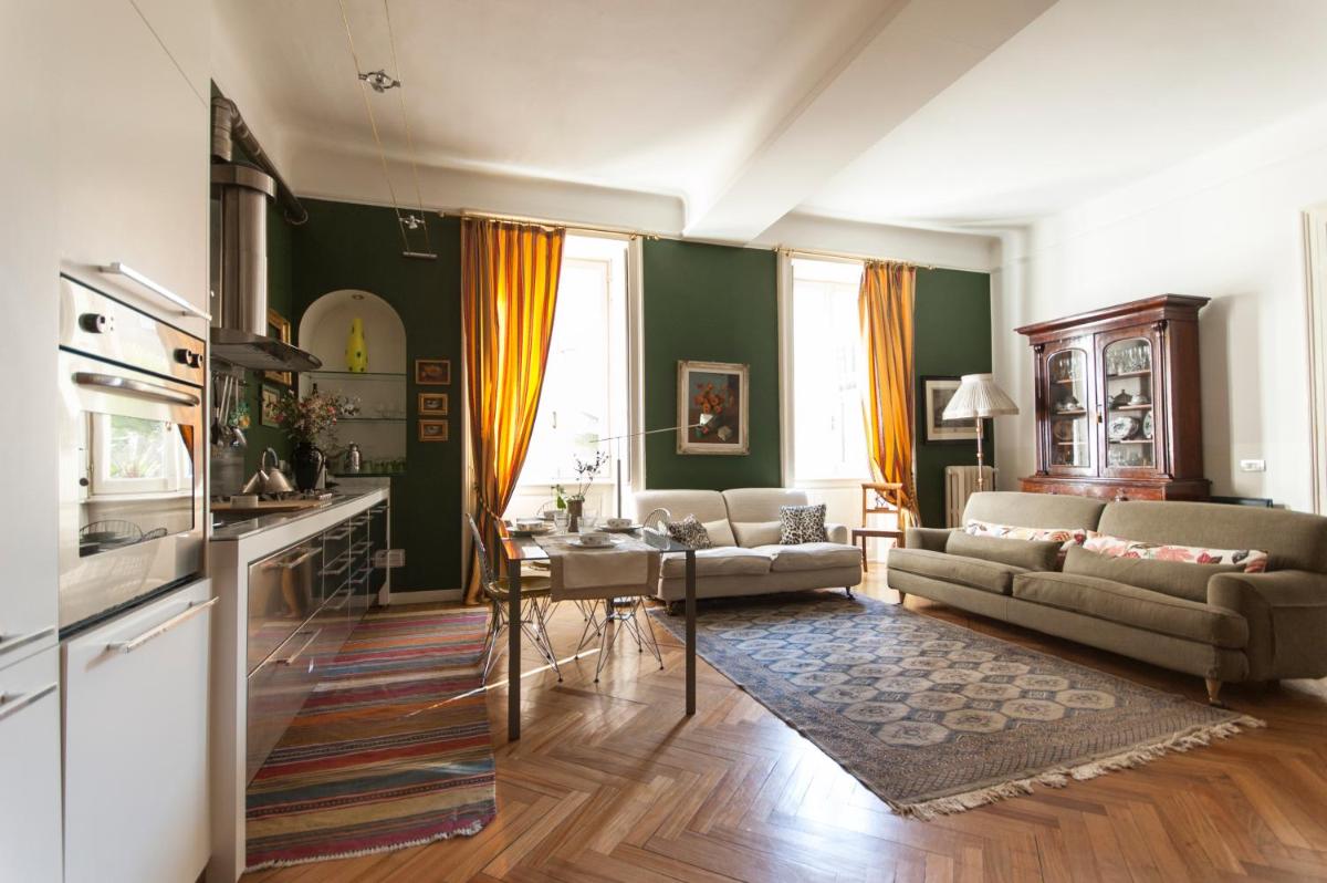 Sophisticated apt near Duomo