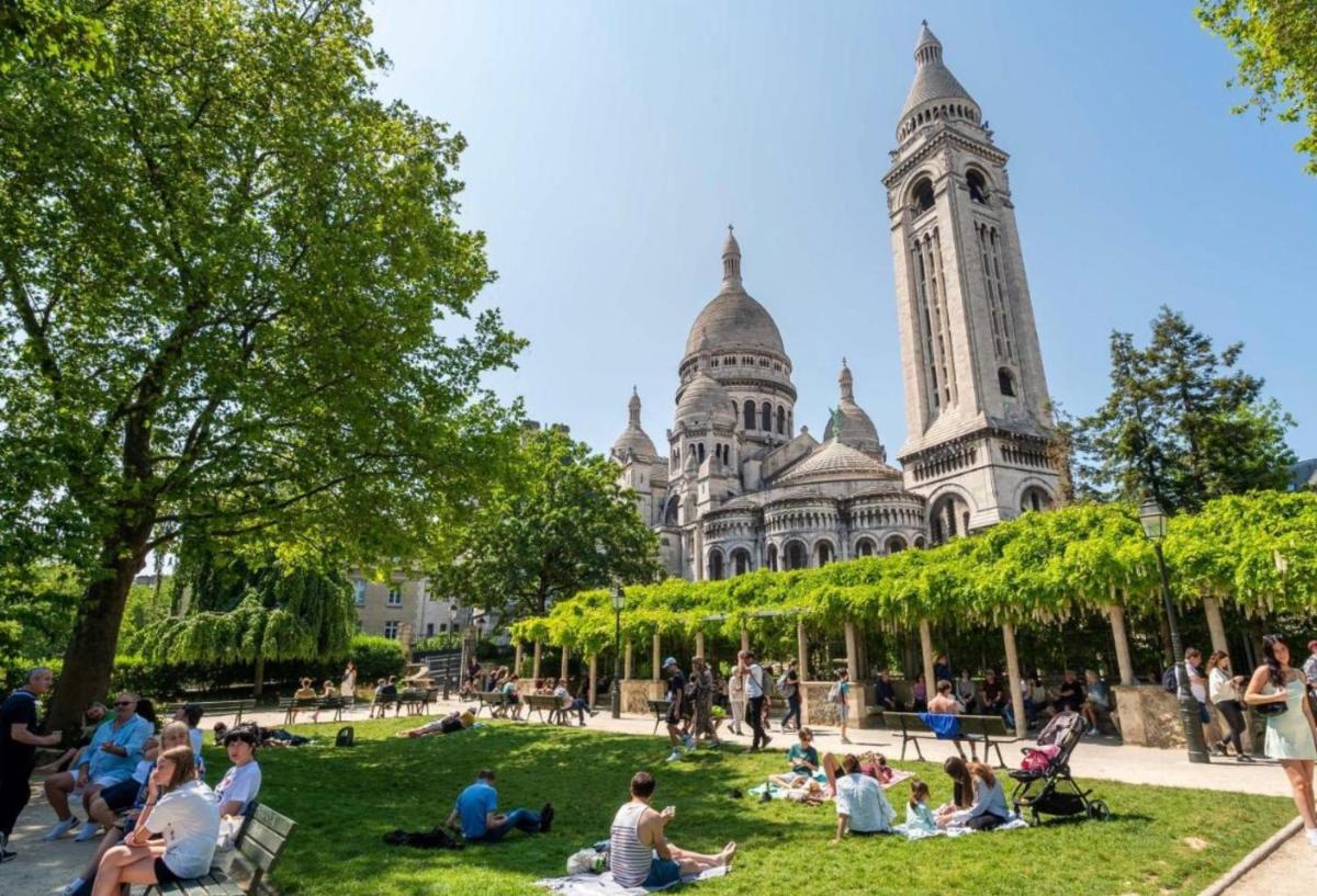 2 bedrooms with vues sur Paris et en face du Sacre Cœur