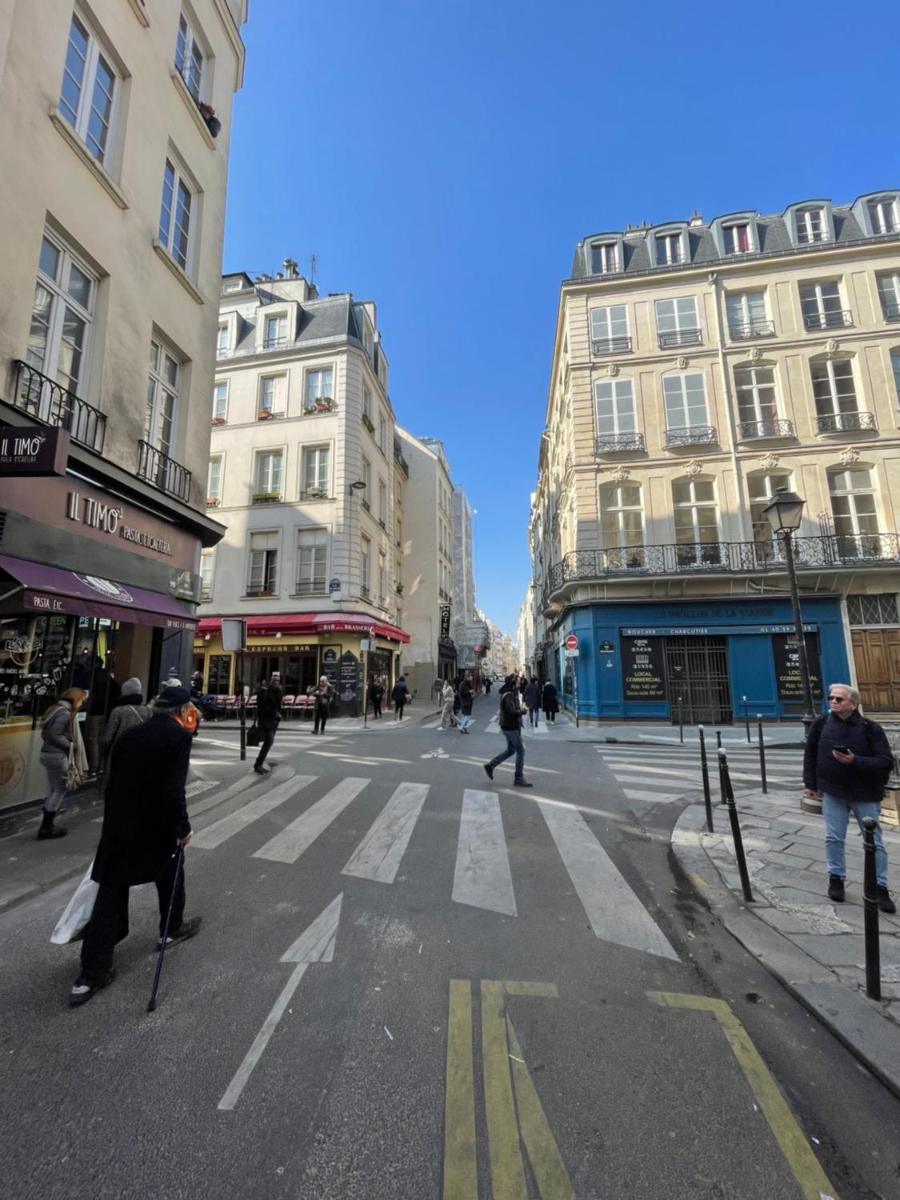 APPARTEMENT PARIS – LOUVRE & RIVOLI