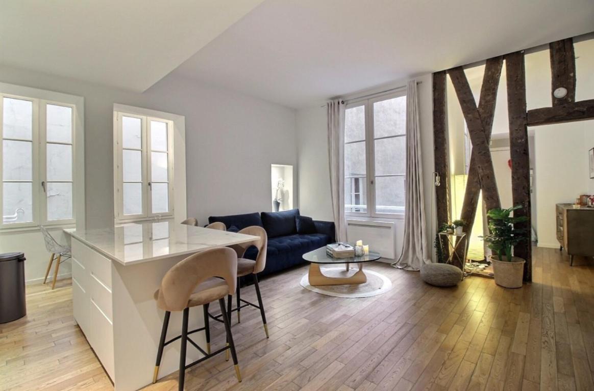 APPARTEMENT PARIS – LOUVRE & RIVOLI