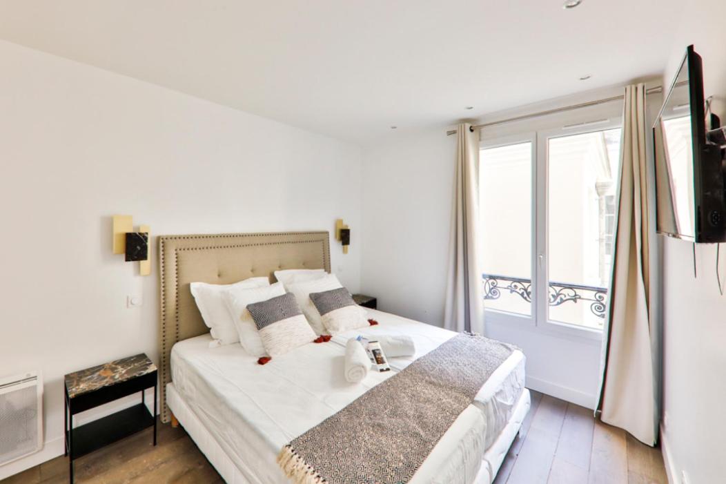 BASTILLE/LE MARAIS-LUXURIOUS 3 rooms flat