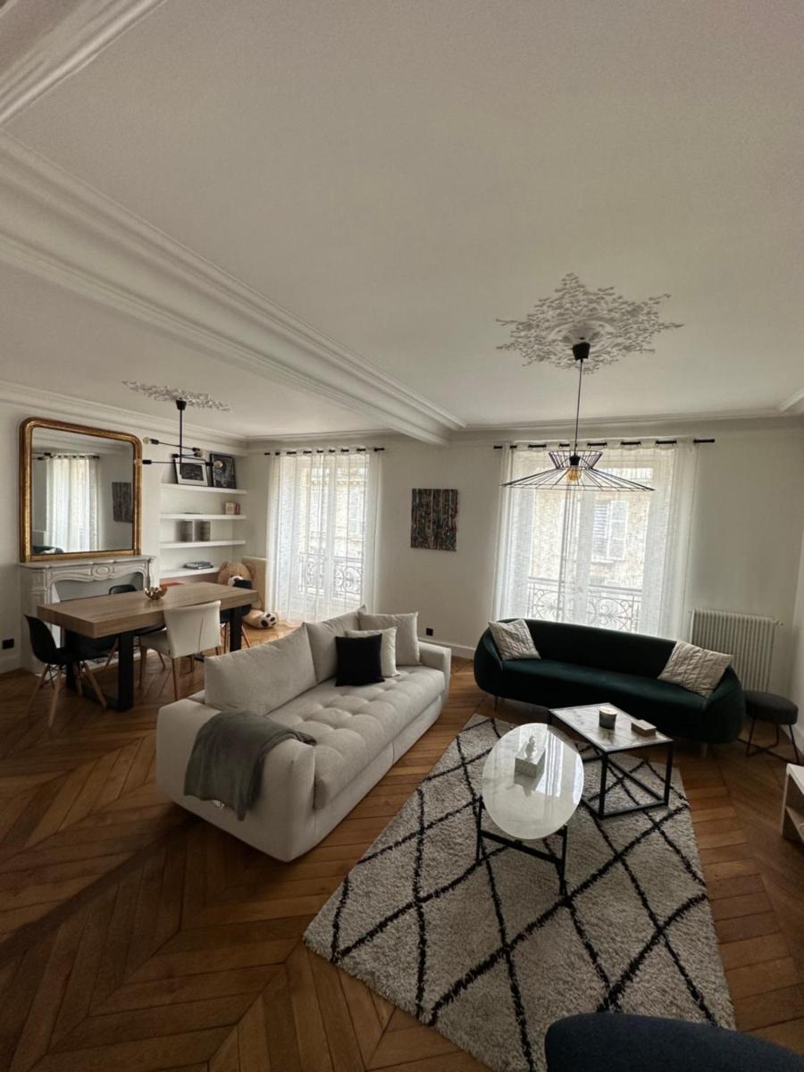 Centrale appartement moderne cosy familial Arc de Triomphe